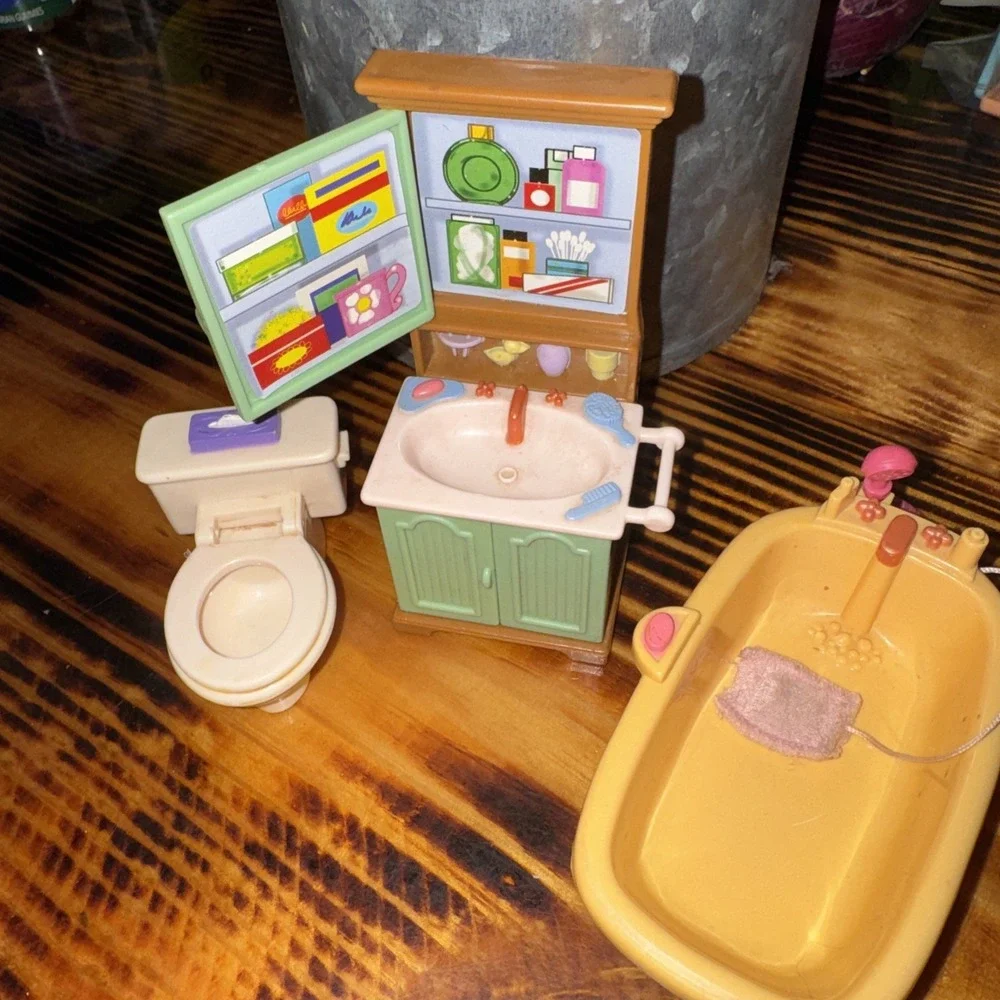2002 Loving Family Dollhouse Bathroom Cabinet Mirror Vanity Tub Toilet Lot of 3